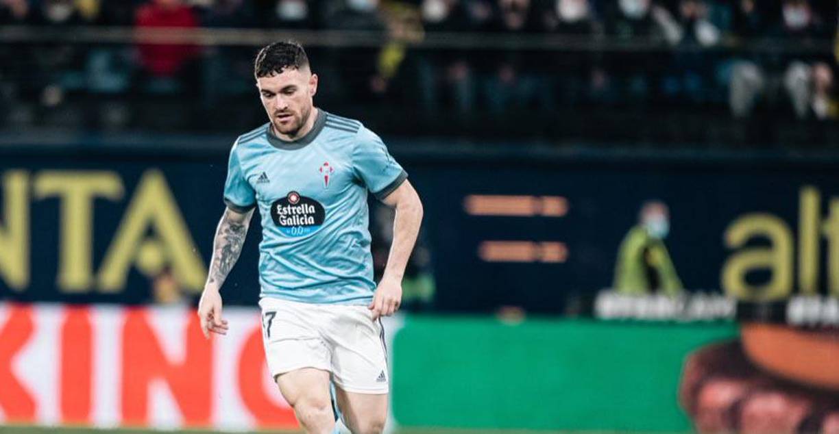 Javi Galán: Defensor zurdo que juega en el Celta de Vigo y que el Barcelona lo tiene en la mira. Tiene una cláusula de rescisión de 18 millones de euros.