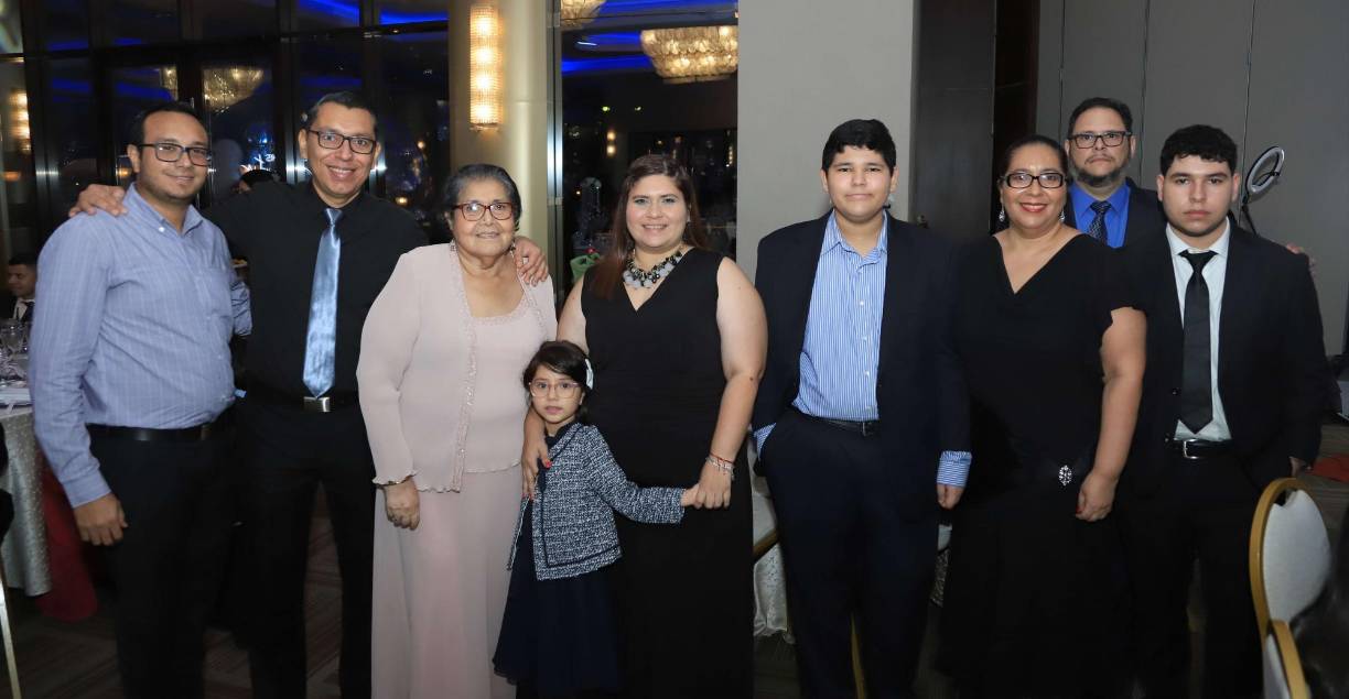 Guillermo Tejada, Mario Ortiz, Gladys de Ortiz, María Fernanda Tejada, Gladis de Tejada, José Daniel Miranda, Cinthya de Miranda y Sergio Andrés Miranda.