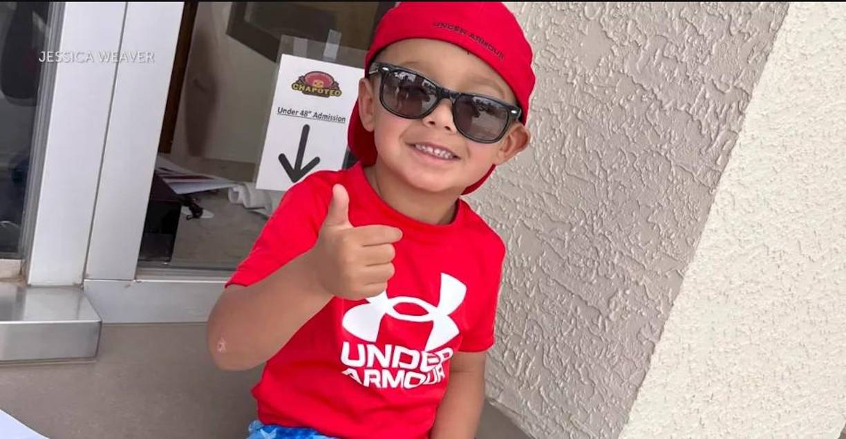 El quinto testigo dijo que vio a un “niño pequeño” nadando sin supervisión y sin chaleco salvavidas. “Dijo que le parecía extraño que un niño fuera tan pequeño en la piscina sin dispositivos flotantes y sin la supervisión de sus padres”.