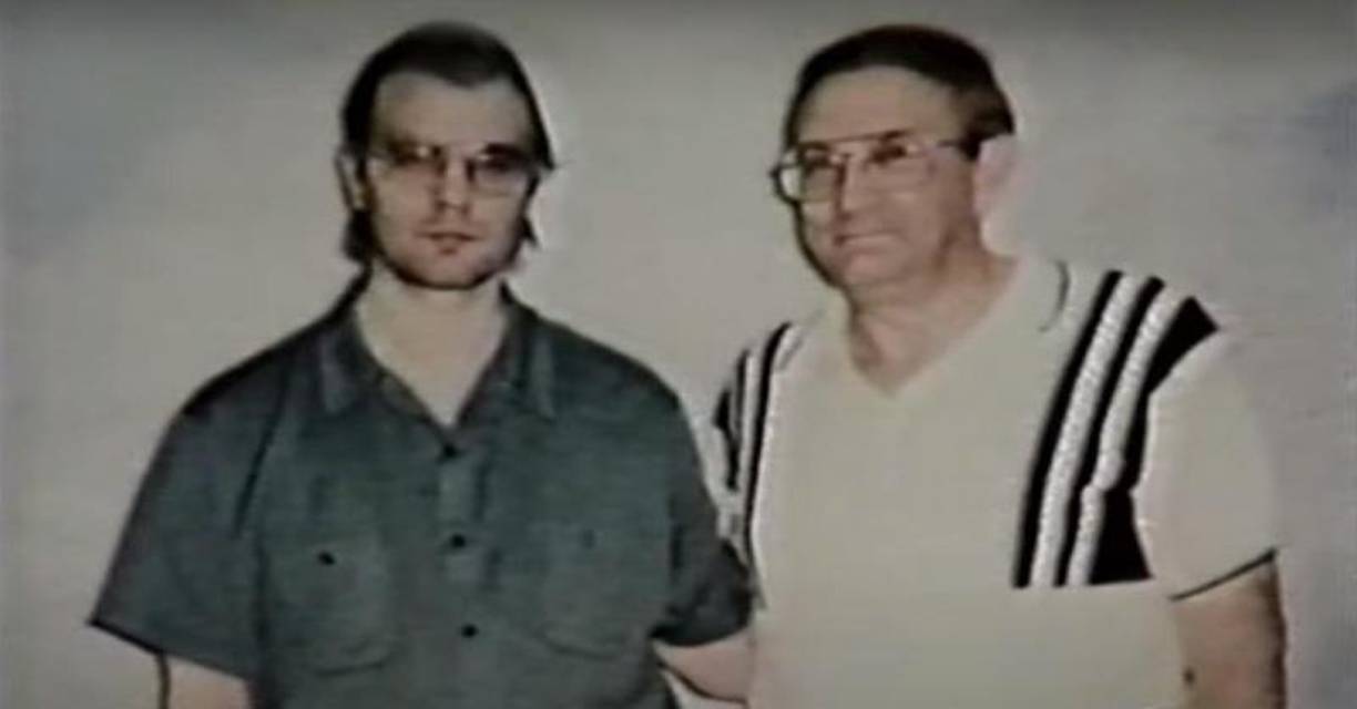 El asesino fue puesto bajo distintos análisis y estudios para determinar si se encontraba con las capacidades mentales suficientes o si realmente tenía algún trastorno psicótico. Jeffrey fue declarado legalmente cuerdo durante su juicio y llevado a un centro penitenciario.