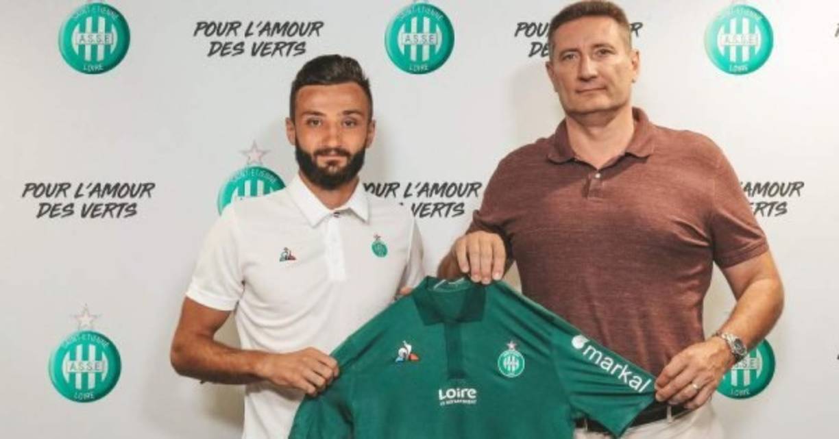 El Saint Étienne ficha al extremo diestro francés Franck Honorat y lo cede al mismo club hasta final de temporada.