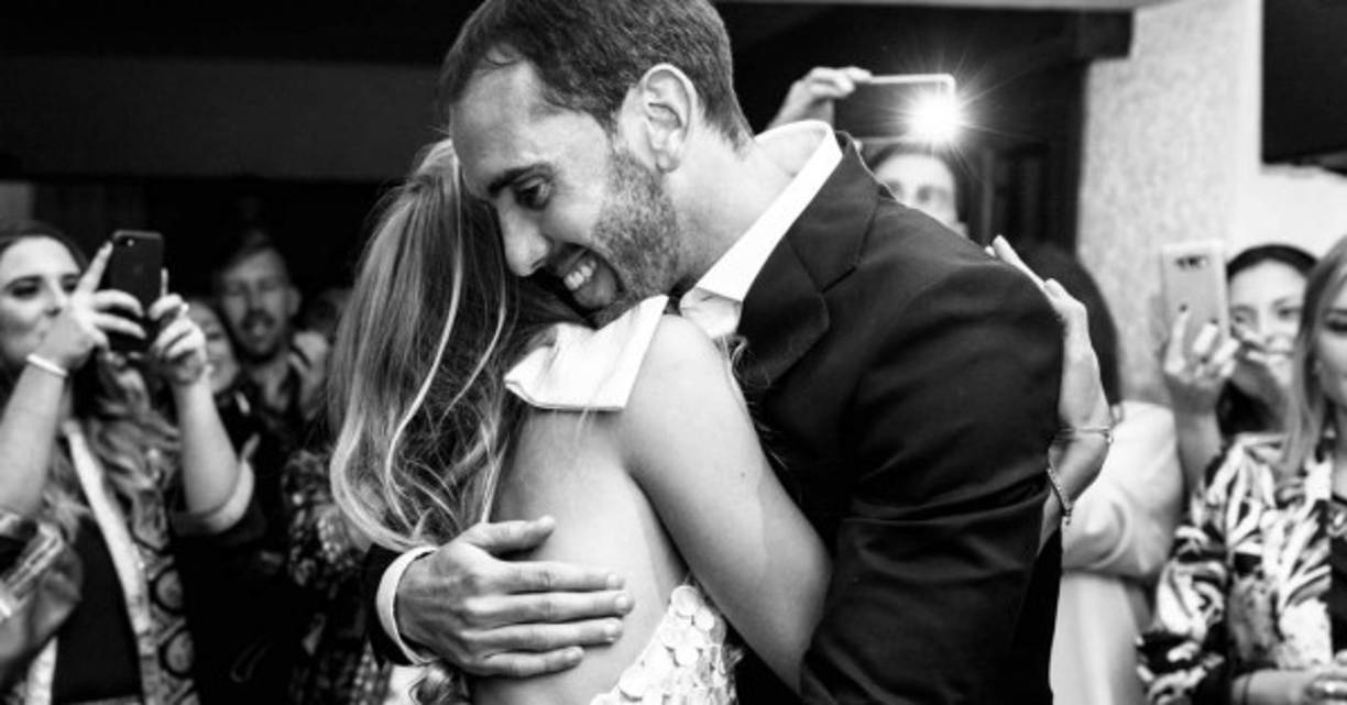 En medio de fuertes medidas de seguridad, solo las personas expresamente invitadas al evento pudieron transitar por la vía que conecta la ruta 8 uruguaya con Jacksonville, lugar actualmente reconvertido en una simbiosis entre un hotel de lujo, una bodega y un centro de formación profesional, gestionado por la Fundación Zonamérica y orientado al mercado laboral de excelencia.