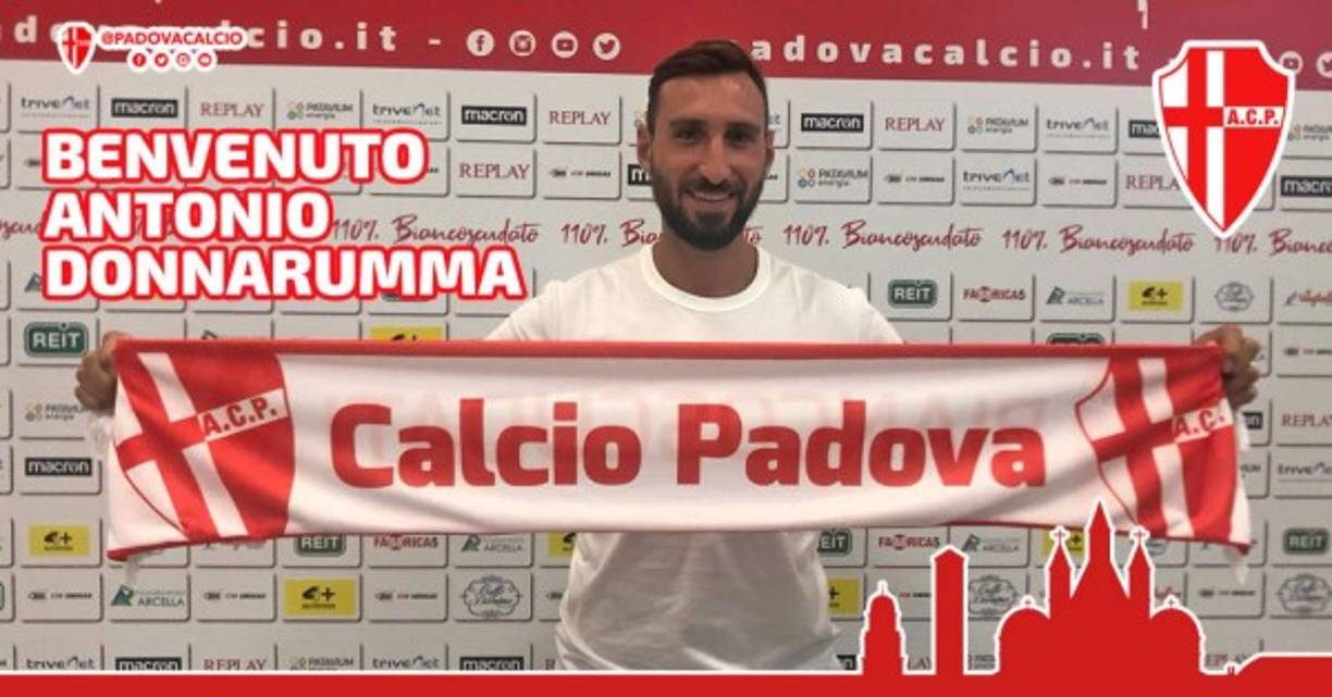 El hermano de Gianluigi Donnarumma, Antonio, jugará en el Padova. El canterano del AC Milan y que también acaba de salir, como su hermano Gianluigi, del club tras finalizar su contrato, firma como agente libre hasta junio de 2023 con el cuadro de la Serie C.