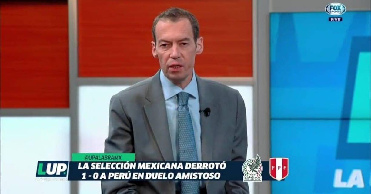 La preocupación por el estado de salud de André Marín comenzó desde hace unos días, cuando el presentador de “La Última Palabra” comenzó a hablar a cuadro con cierta dificultad. Sin embargo, en la última emisión del programa de Fox Sports la situación llegó al límite.