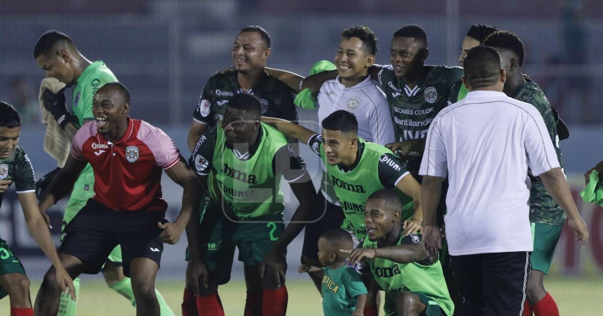 La plantilla del Marathón festejó el pase a semifinales del Clausura 2022.