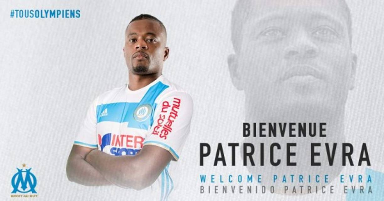 El francés Patrice Evra fichó a última hora del miércoles por el Olympique de Marsella. Firmó por año y medio.
