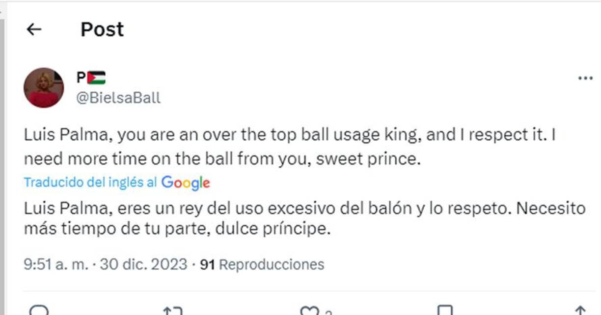 Por otra parte, unos señalan que Luis Palma pasa mucho tiempo con el balón. 
