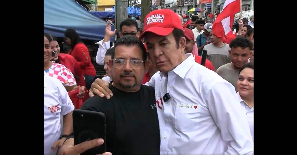 ”Vamos a tener productos baratos, estos rabanitos en quince días se producen”, apuntó. 