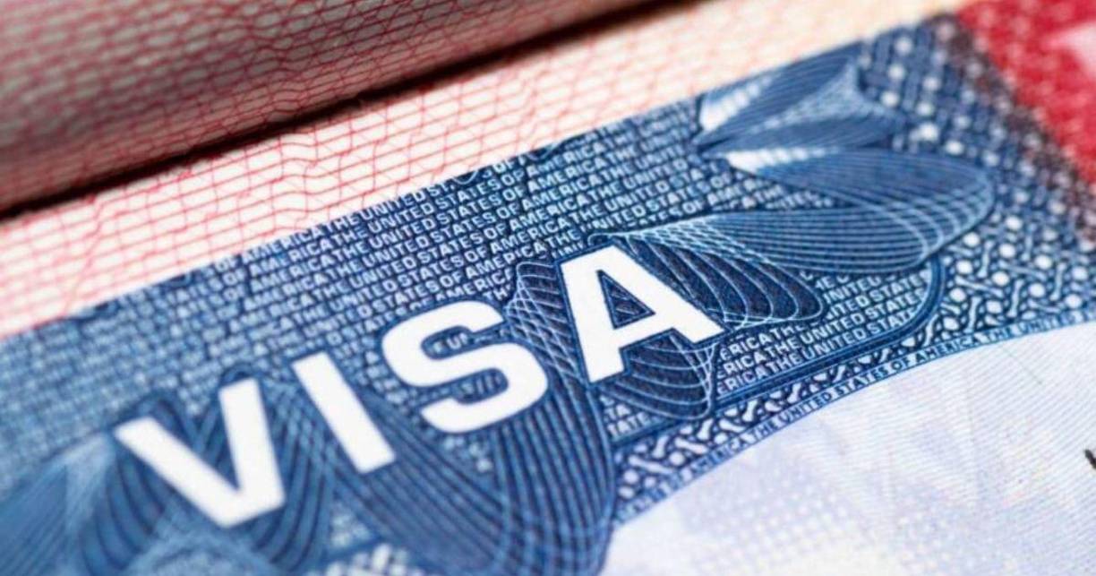 Y es que Estados Unidos considera a las naciones que no presentan factores de riesgo, entre terrorismo, ni delincuencia, elegibles para ese beneficio de entrar a su país sin una VISA.