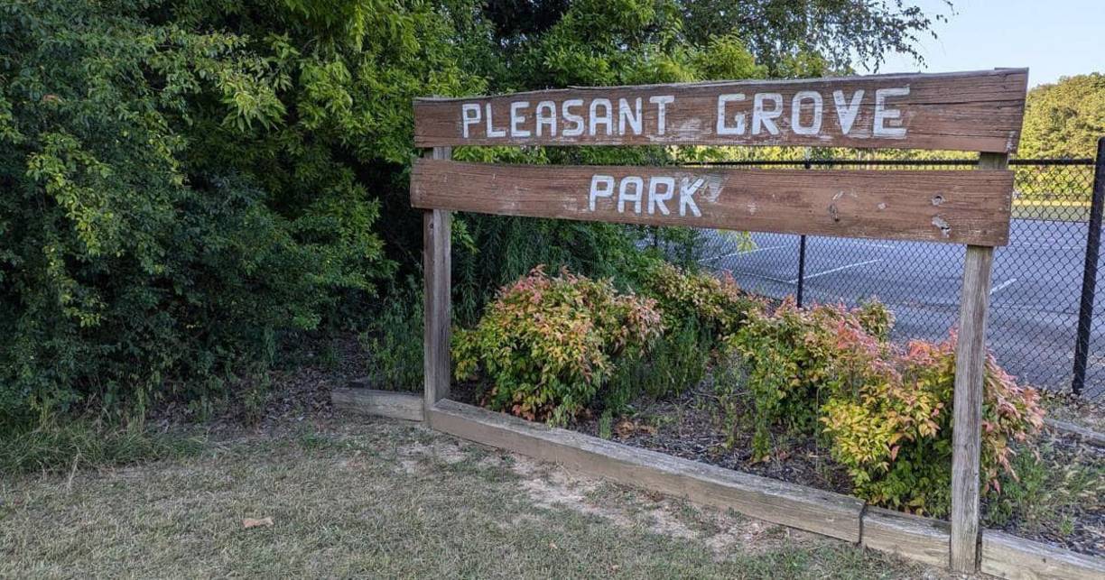 El sheriff afirmó que se habían localizado ambos vehículos. Uno de los vehículos, un modelo antiguo Toyota 4Runner gris, fue observado siendo escoltado por agentes del GBI hasta la parte trasera de la Oficina del Sheriff del Condado de Whitfield, siendo remolcado por una compañía de remolque local de Roma. 