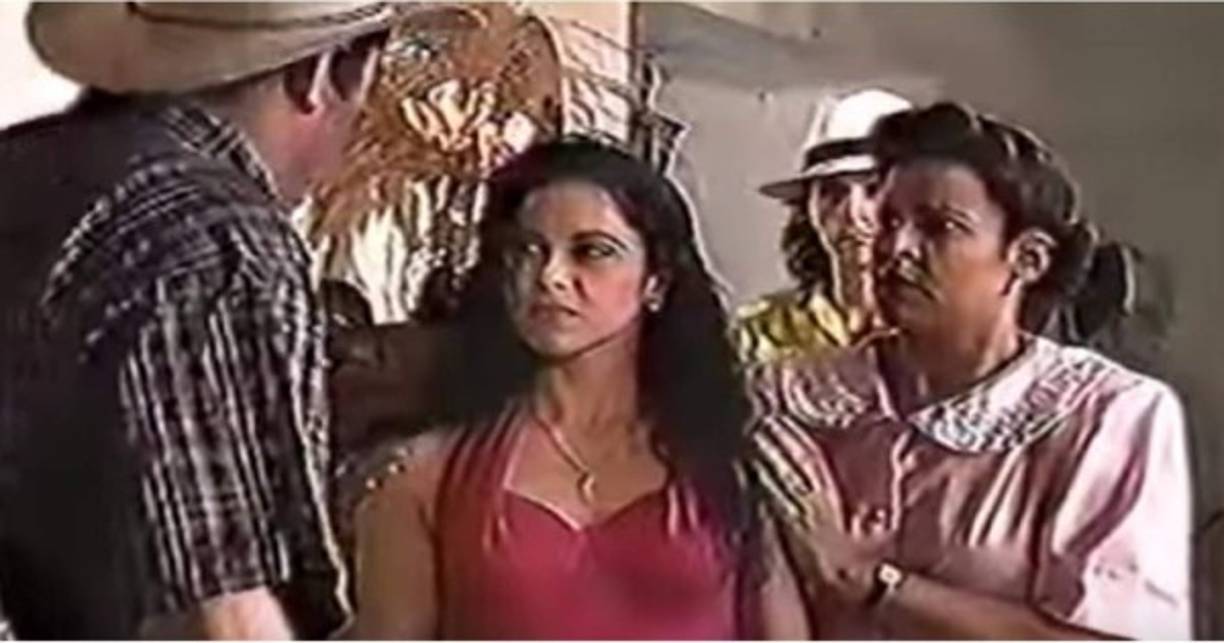 Shakira protagonizó El Oasis es una serie colombiana producida por Cenpro TV en el año 1994.<br/><br/>Esta serie representaba un romance entre dos miembros de diferentes familias sobrevivientes de una tragedia, decían que era la versión colombiana de 'Romeo y Julieta'. <br/><br/>Algunos medios de comunicación indicaron que la misma Shakira compró los derechos de esta serie para que nadie pudiera verla.