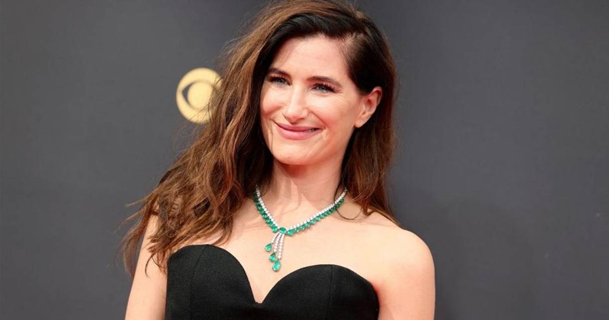 Las celebridades más populares comienzan a llegar a la alfombra roja de los Premios Emmys 2021, que celebran el mejor contenido de la televisión estadounidense.