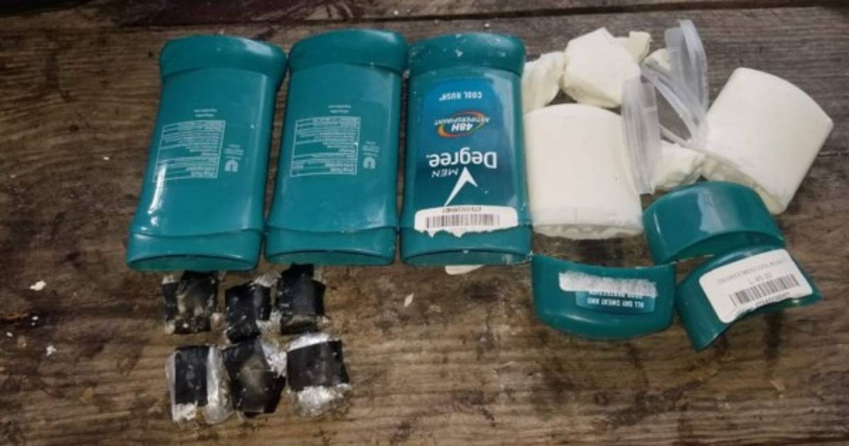 La pareja llegó al establecimiento y expreso que los productos iban dirigidos al privado de libertad Carrasco.