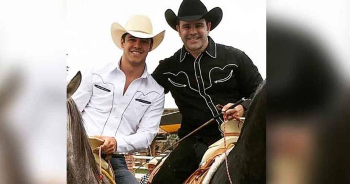 El impresionante parecido de Eduardo Capetillo y su hijo Eduardo Capetillo Gaytán sorprende a sus seguidores, ya que cada vez más el primogénito del galán de telenovelas y Biby Gaytán deslumbra en las redes sociales con su físico. <br/><br/>Para muchas, incluso, parecen hermanos y aseguran que el joven luce tan apuesto como su padre cuando era hacía suspirar a muchas a través de la pantalla chica.<br/>