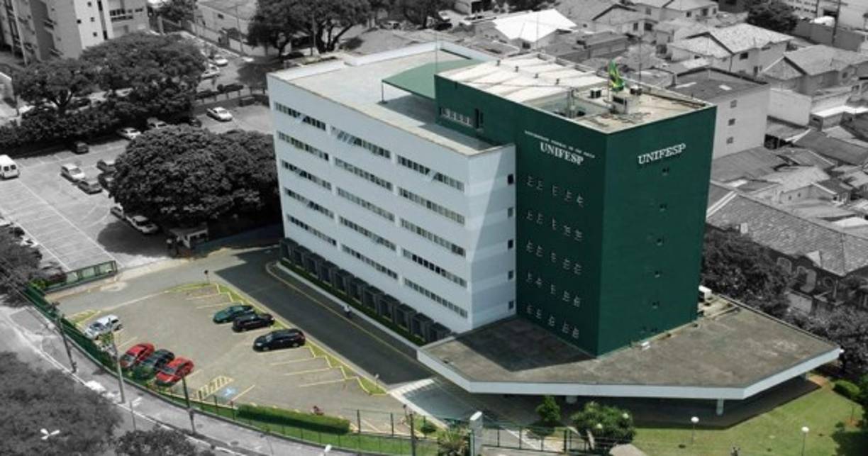 11. Universidad estatal de São Paulo: Este multicampus, ubicado en el estado más rico de Brasil, ofrece un variado programa académico que ha consolidado la universidad como una de las más prestigiosas del país en los campos de ingeniería, comunicaciones, humanidades y ciencias sociales.