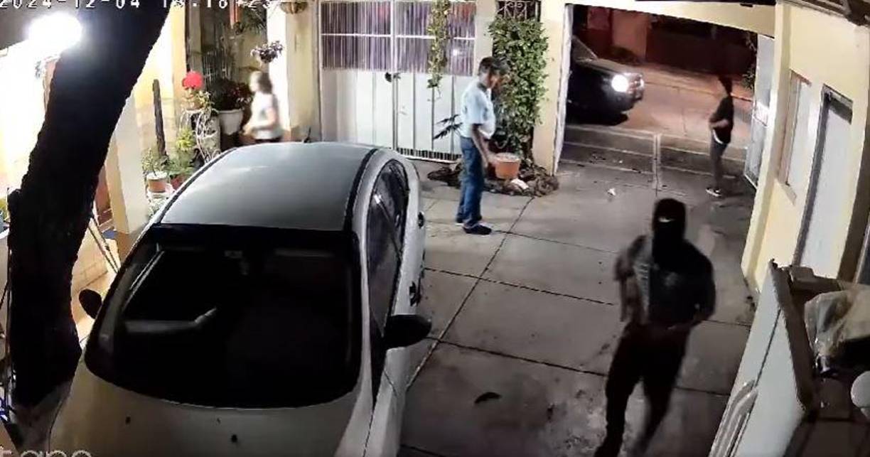 Este nuevo hecho violento resalta la urgencia de reforzar las estrategias de seguridad en San Pedro Sula, donde los delitos contra la propiedad y la vida son una constante que mantiene a sus habitantes en estado de alerta.