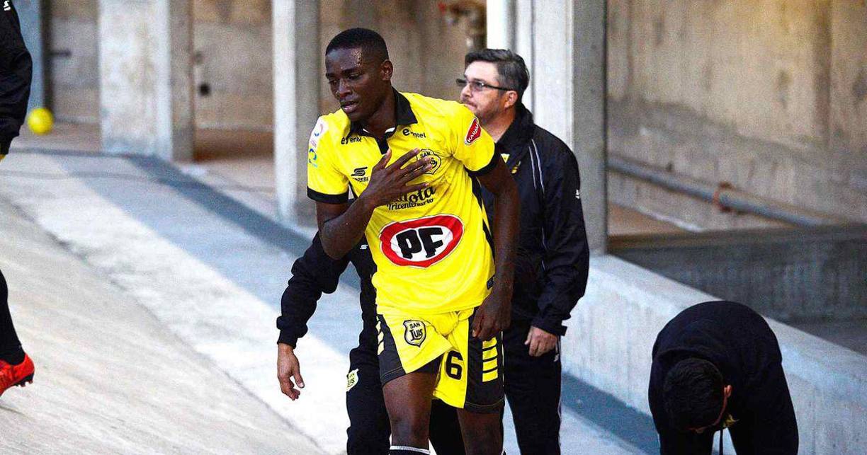 Pese a transformarse en futbolista profesional, Riascos no abandonó su otra pasión: la barbería