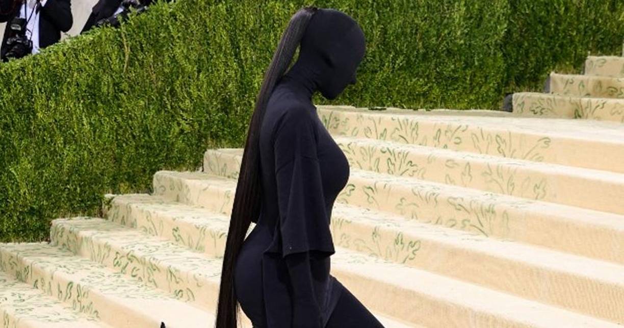 El look de Kardashian ya es protagonista de algunos memes en las redes sociales.