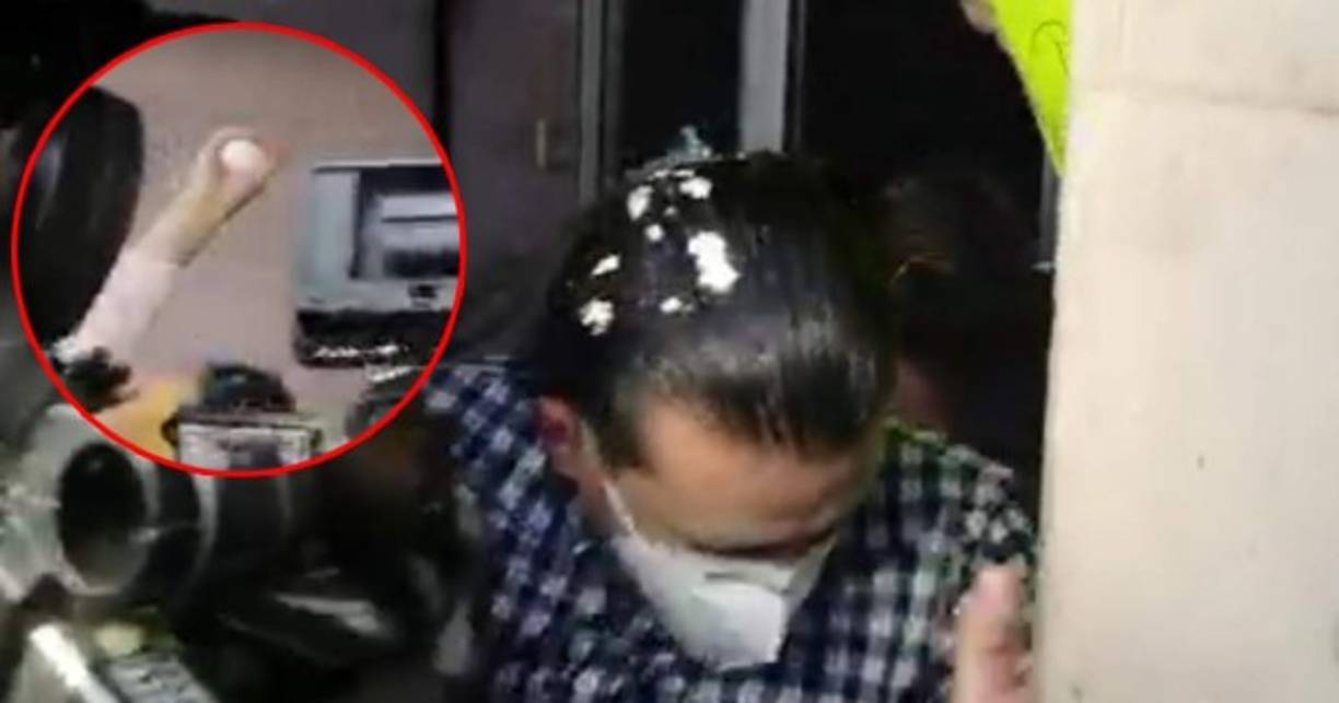 Marco Bográn, exdirector de Invest-H, recibió dos 'huevazos' este miércoles al salir de las oficinas de la Agencia Técnica de Investigación Criminal en Comayagüela.