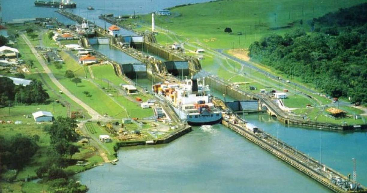 “En nombre de la República de Panamá y su pueblo, debo rechazar de manera integral las palabras esbozadas por el presidente Donald Trump relativas a Panamá y su Canal, en su discurso inaugural. Reitero lo expresado en mi mensaje a la Nación, el pasado 22 de diciembre: el Canal es y seguirá siendo de Panamá”, señaló en un comunicado el mandatario centroamericano.