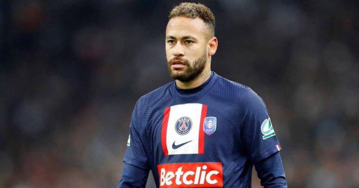 Neymar, con contrato hasta 2027, está deseando trabajar con Luis Enrique, con el que sacó su mejor versión en el Barça. PSG también se pensaría que el brasileño se quede ante la fuga de Messi.