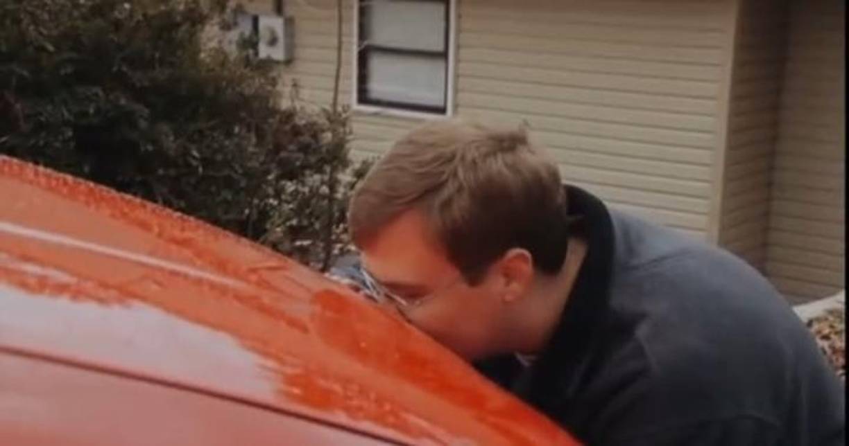 El vehículo sufrió en 2022 un grave accidente durante un control rutinario. “Todavía pienso en él, me rompe el corazón que ya no esté aquí”, afirmó Nathaniel.