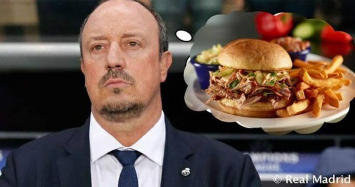 6. Merienda de disculpa con Rafa Benítez. La forma de despedir al técnico no fue la correcta y Florentino puede que esté arrepentido. ¿Qué mejor que invitar a Rafa a merendar al césped y así recordar los (pocos) días de gloria del DT en el Bernabéu?