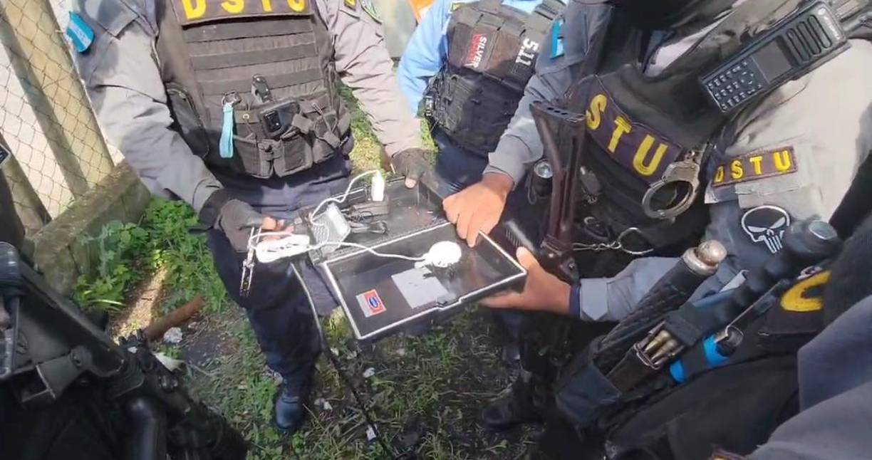 Las pandillas utilizan estas cámaras para vigilar a los residentes del área, identificar posibles informantes y asegurar que los miembros de la comunidad cumplan con sus reglas. Esto les ayuda a mantener un clima de miedo y control.