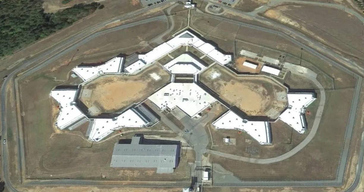 La cárcel de Hancock está en la mira de las autoridades por los múltiples homicidios que aquí se han registrado.