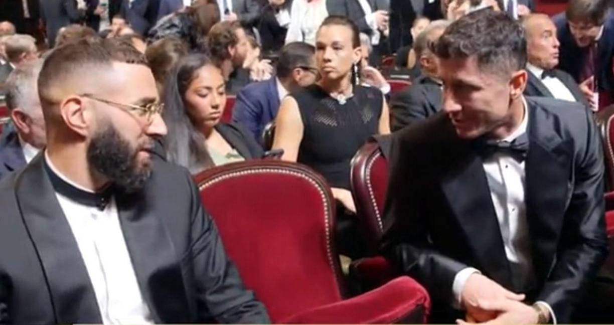 Karim Benzema y Robert Lewandowski estuvieron charlando un rato durante la Gala del Balón de Oro.