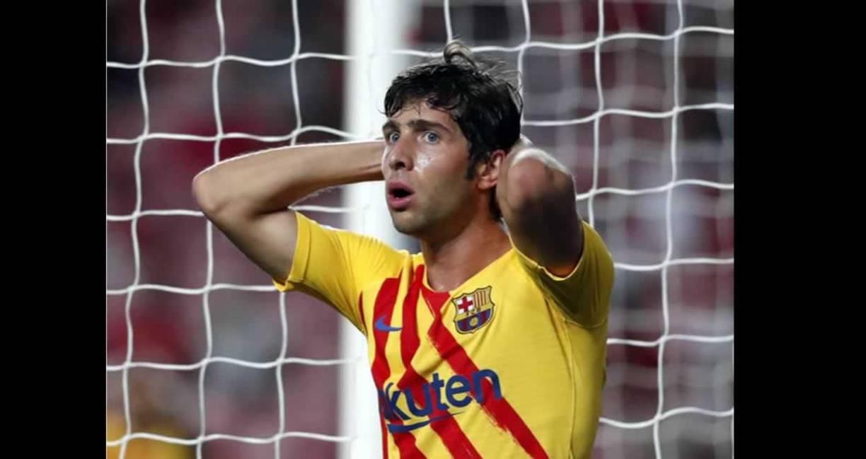 Sergi Roberto se lamenta durante un lance del partido.