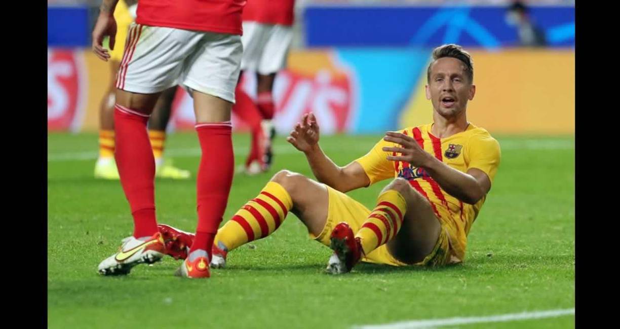 Luuk de Jong se lamenta tras fallar una ocasión contra el Benfica.