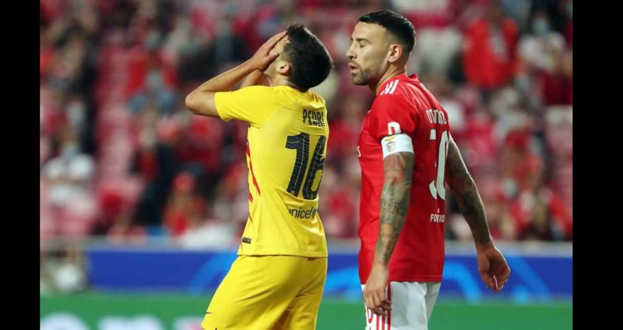 Pedri González se lamenta durante el Benfica.