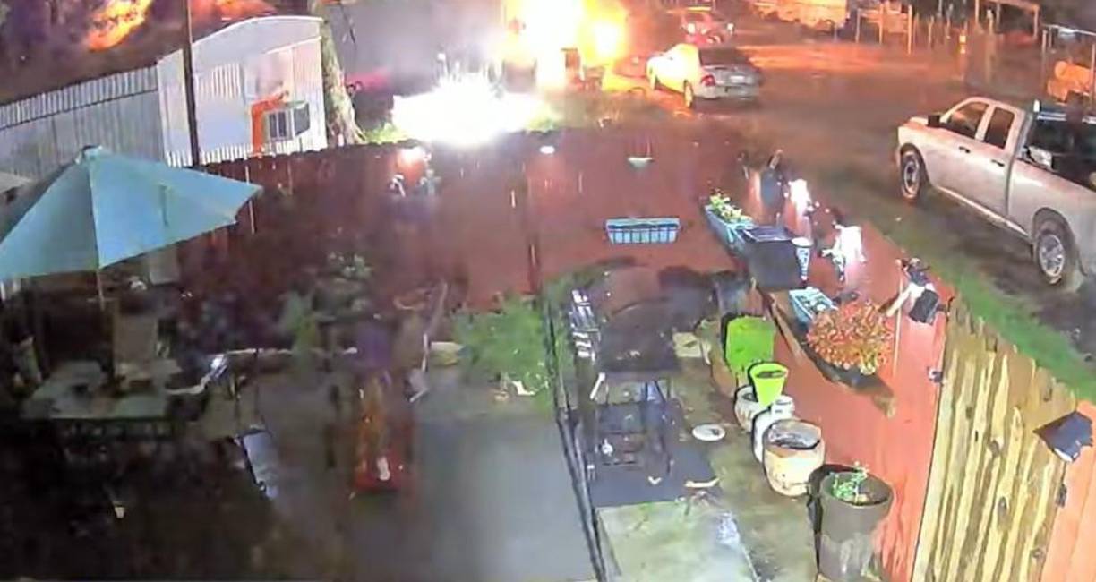 De acuerdo al informe preliminar un incendio provocado por un rayo consumió la vivienda en donde dormía Franklin Misael Izaguirre.