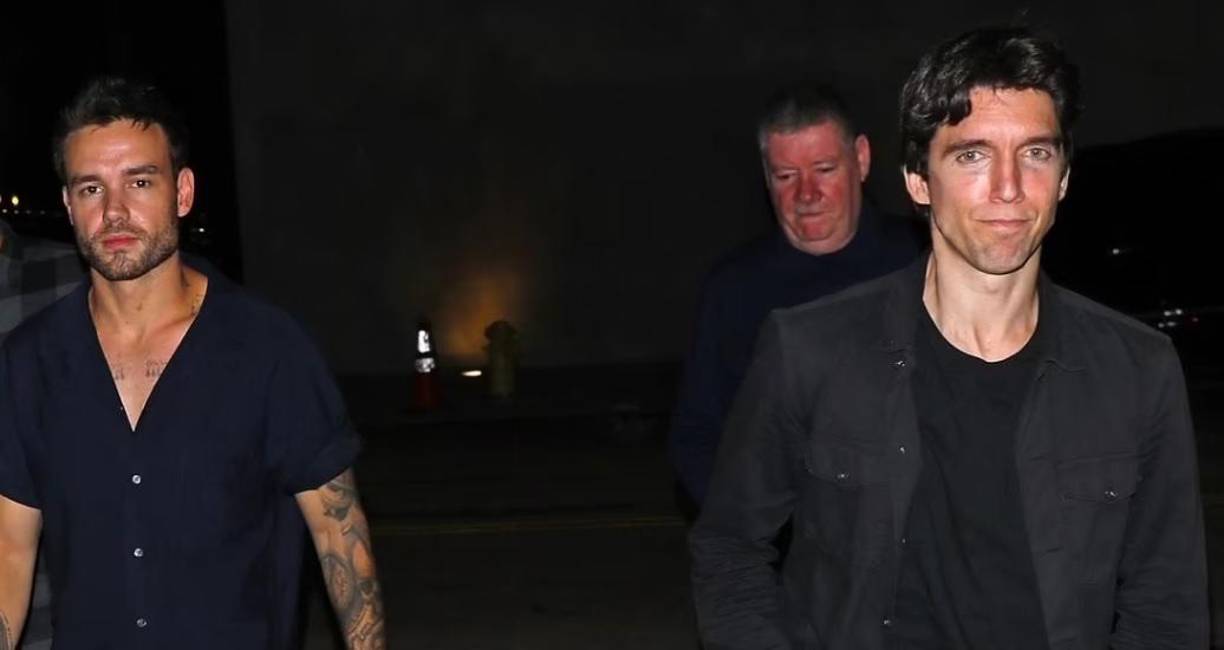 Se alegó que la relación de Liam y Roger, tanto profesional como personal, era compleja y llena de tensión, habiendo experimentado consecuencias en el pasado. Sin embargo, parece que habían arreglado las cosas antes del viaje de Liam a América Latina, ya que él y su novia, Kate Cassidy, se quedaron brevemente en la residencia de Roger, informa el Mirror US.