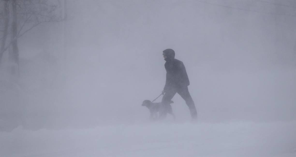 Impactantes imágenes muestran el azote del “ciclón bomba” en costa este de EEUU