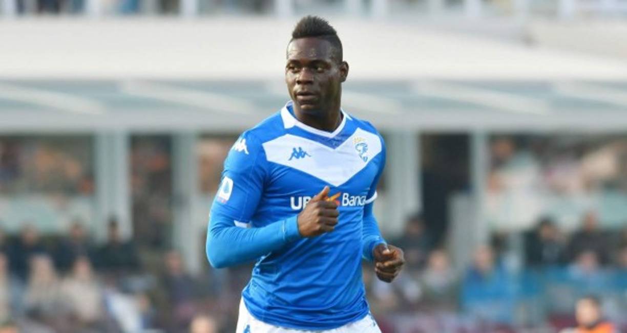 El director deportivo del Genoa, Daniele Faggiano, reconoció que pretende contar con el delantero italiano Mario Balotelli. 'Es un jugador importante y creo que puede hacer bien', declaró el directivo en Sky Sport.