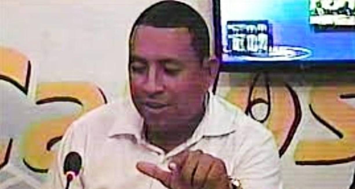 Fotografía en vida de Nahúm Palacios.