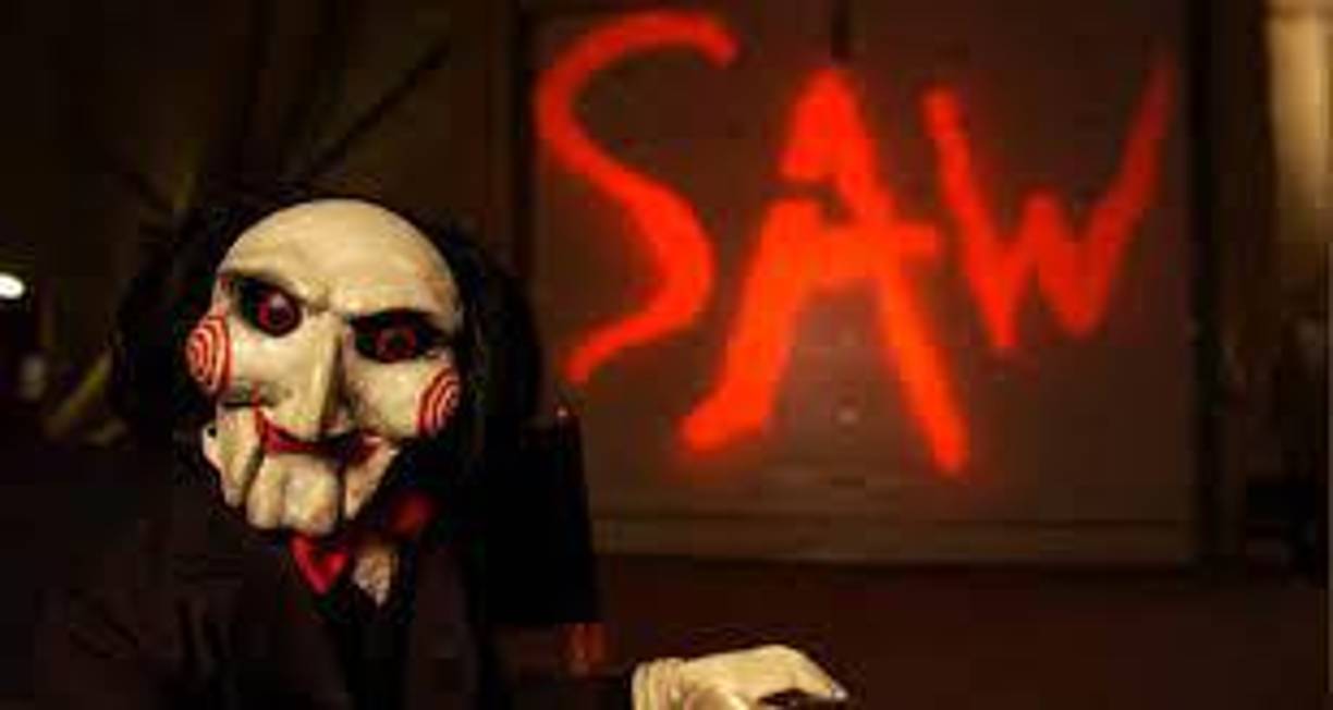 Su agente entonces envió el guion a un productor estadounidense. Leigh y James se decidieron a jugarse todas las cartas y juntando todo el dinero que había ahorrado Leigh con sus trabajos rodaron un corto de 8 minutos con una de las escenas de la película, dirigido por James y con Leigh de actor, recreando la escena de la trampa de oso. Viajaron a Los Ángeles a probar suerte y la consiguieron con la productora americana Evolution, quienes se quedaron impresionados con el corto y les dio una oportunidad.