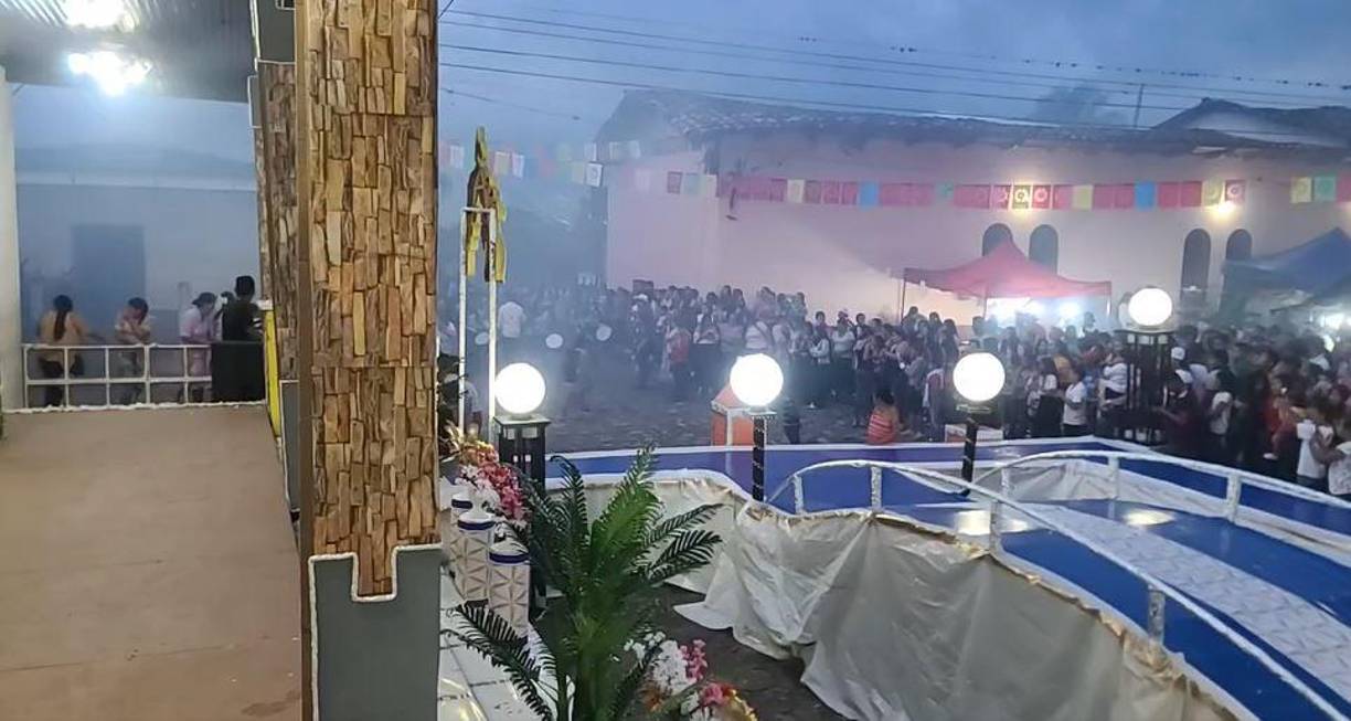 En Corquín, Copán, hay personas que creen que las jóvenes fueron víctimas de un acto de brujería, aunque, no hay forma de confirmar ese extremo.