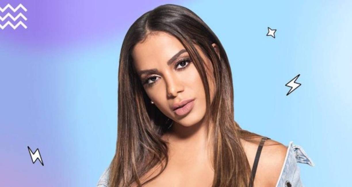 'Pero él no me escuchó. Él no dijo nada. Él sólo siguió haciendo lo que quería hacer. Cuando terminó, se levantó y se fue a beber una cerveza y yo me quedé mirando la cama llena de sangre', afirmó.