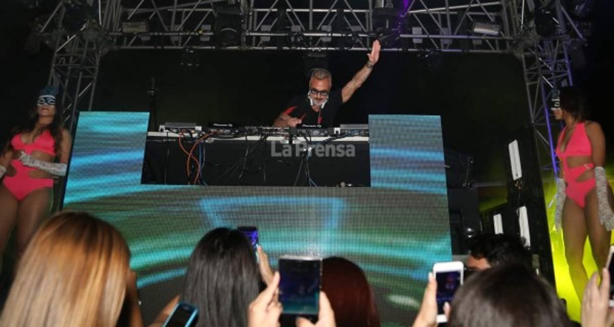 El galán de famosas como Ariadna Gutiérrez (Miss Colombia 2015) debutó en la escena electrónica con un tema titulado “Viento”.