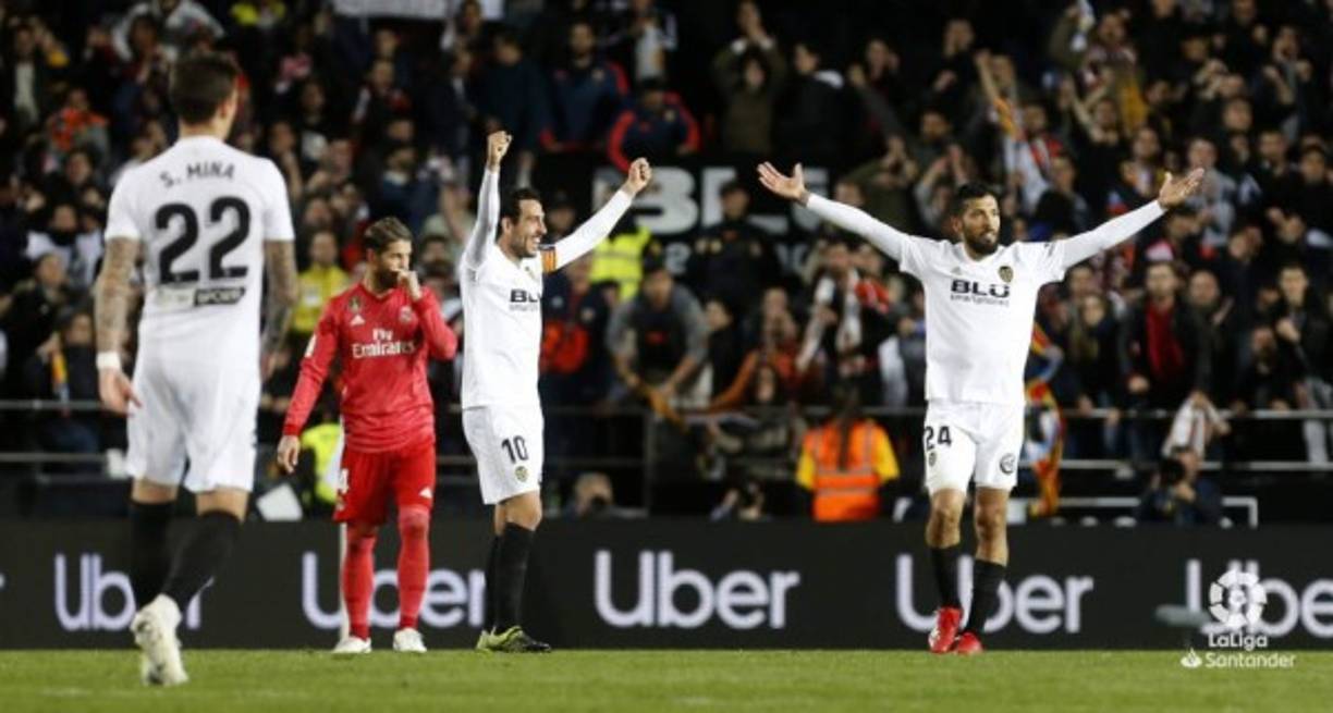 La euforia de los jugadores del Valencia celebrando el triunfo sobre el Real Madrid. LaLiga.es