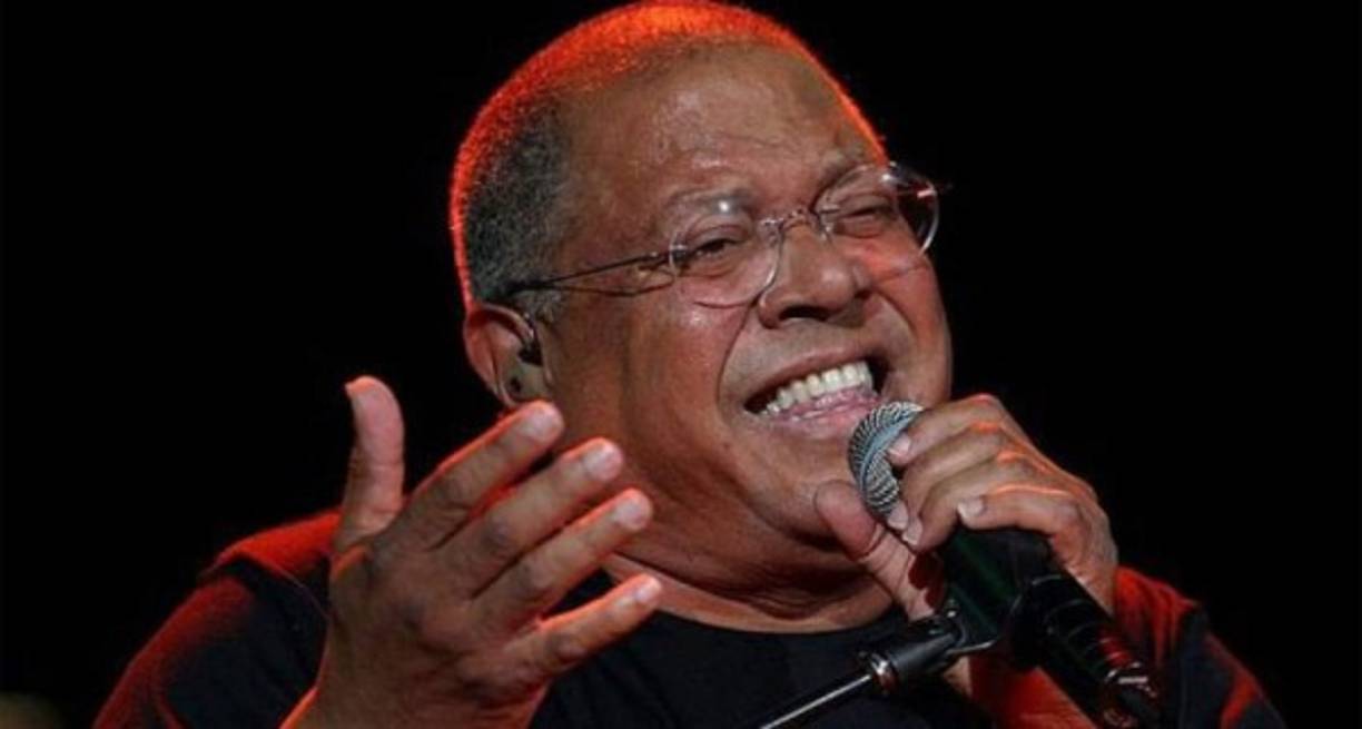 Pablo Milanés Arias<br/>El compositor, cantante, guitarrista y trovador cubano, en 2017 estuvo en la ciudad de México y en una conferencia de prensa expresó sobre el reguetón: 'Me parece asqueroso. No tiene ningún valor musical, ni poético, ni orquestal, ni nada. Me parece que su valor es nulo, y no sólo de ese ritmo, sino de la música que se está escuchando porque hay una gran falta de valores'.<br/><br/><br/><br/><br/><br/>