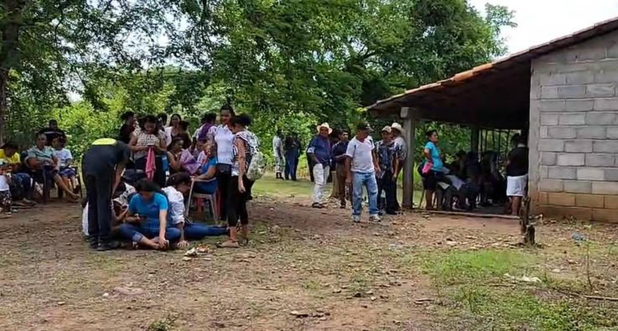 Los restos mortales de Alex Paz fueron velados en la comunidad de El Guayabo 2 en Nacaome.