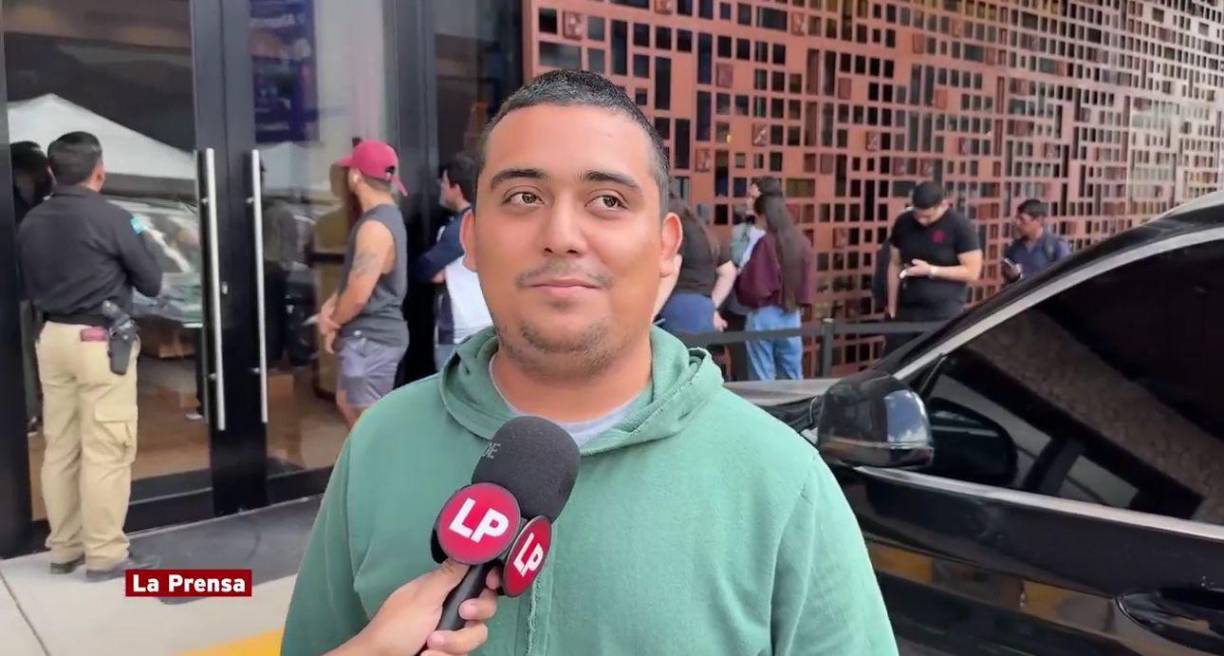 Campos Escobar relató en exclusiva a LA PRENSA que desde las 4:00 de la madrugada su alarma empezó a sonar ya que tenía el objetivo de ser la primera persona en llegar a las instalaciones del nuevo café de Starbucks en San Pedro Sula.