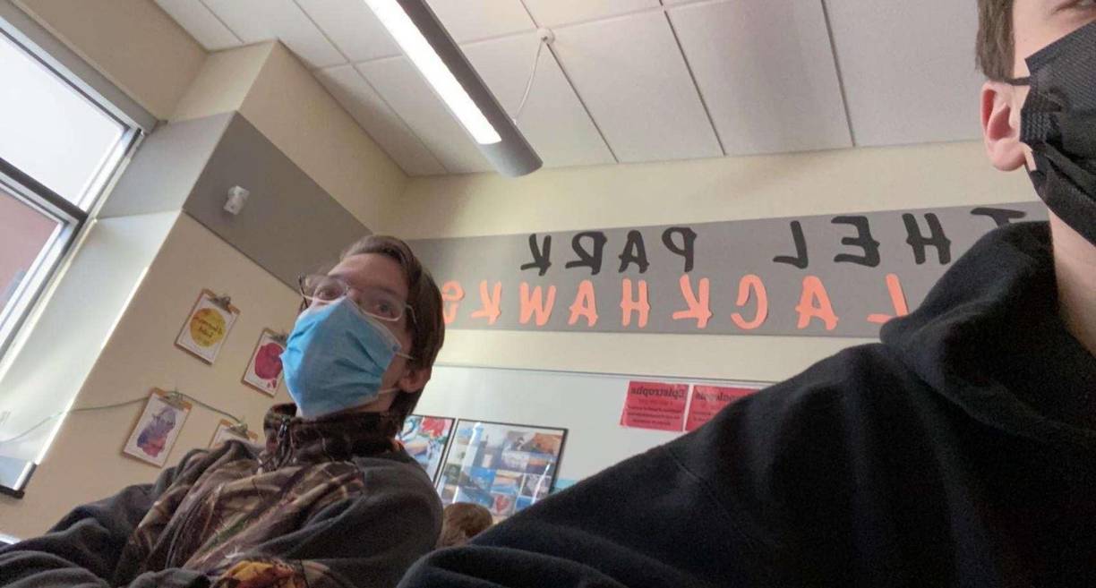 El joven se había graduado en 2022 de la secundaria Bethel Park High y obtuvo una beca de 500 dólares por sus habilidades en matemáticas y ciencias.