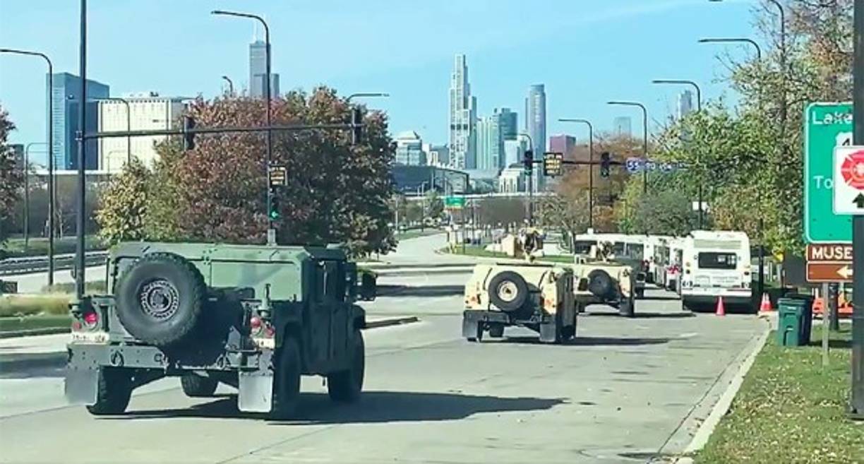 La gobernadora de Oregón, Kate Brown, emitió una orden ejecutiva para que las fuerzas estadales asumieran el control de la policía de Portland y también puso en alerta a la Guardia Nacional.