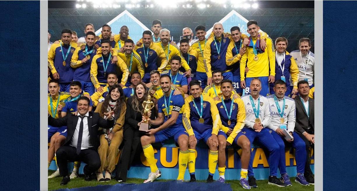 Los jugadores de Boca Juniors celebrando la conquista de la Copa Maradona.