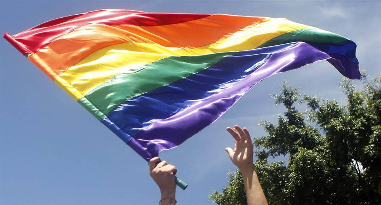 En América Latina, solo Argentina (2010), Brasil (2013), Uruguay (2013), Colombia (2016), Ecuador (2019) y Costa Rica (2020) han aprobado el matrimonio entre personas del mismo sexo. 